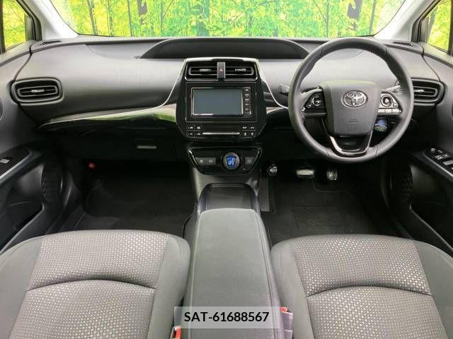 Toyota PRIUS 2021-03 298216-1