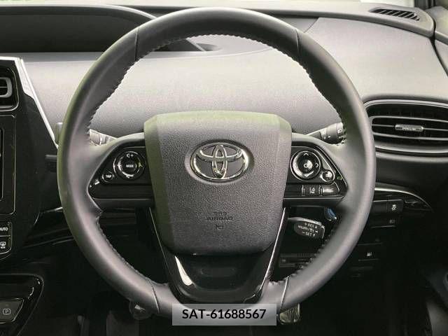 Toyota PRIUS 2021-03 298216-11