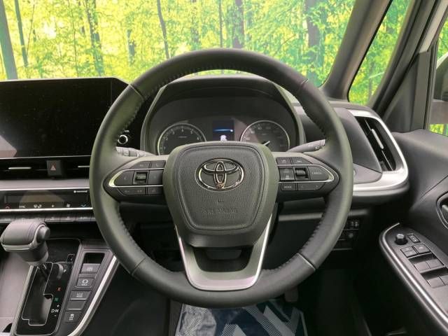 Toyota VOXY 2022-03 182653-11