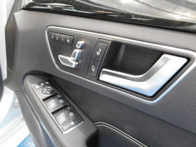 Mercedes Benz E-CLASS 2013-09 22351-5