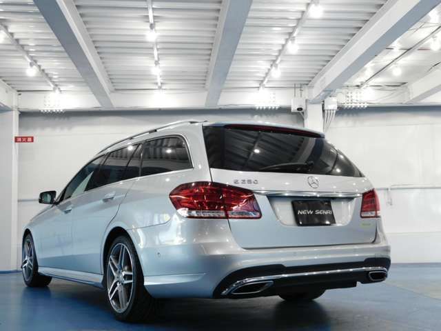 Mercedes Benz E-CLASS 2013-09 22351-1