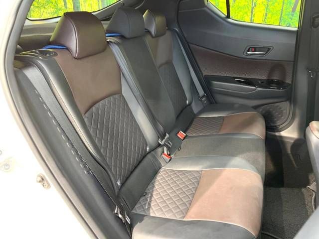 Toyota C-HR 2017-03 24735-9