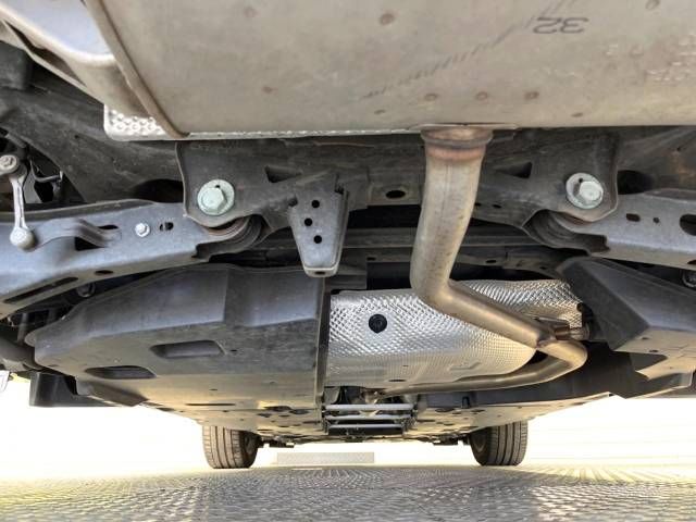 Toyota C-HR 2017-03 24735-19