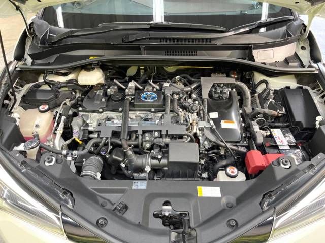 Toyota C-HR 2017-03 24735-18