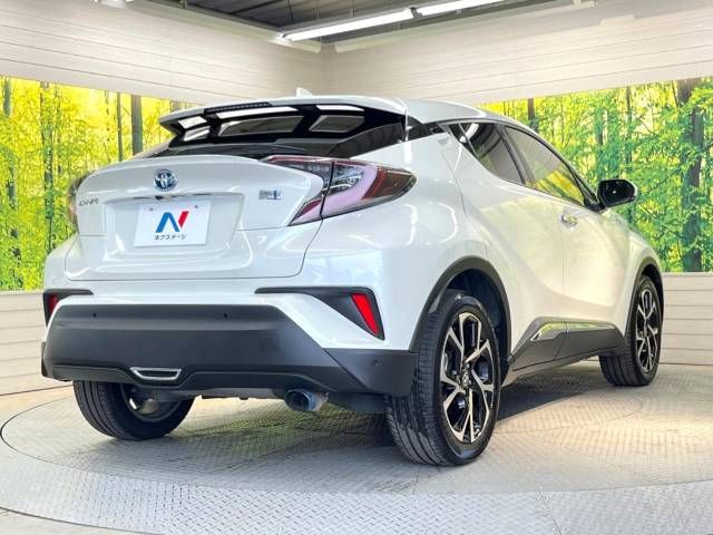Toyota C-HR 2017-03 24735-17