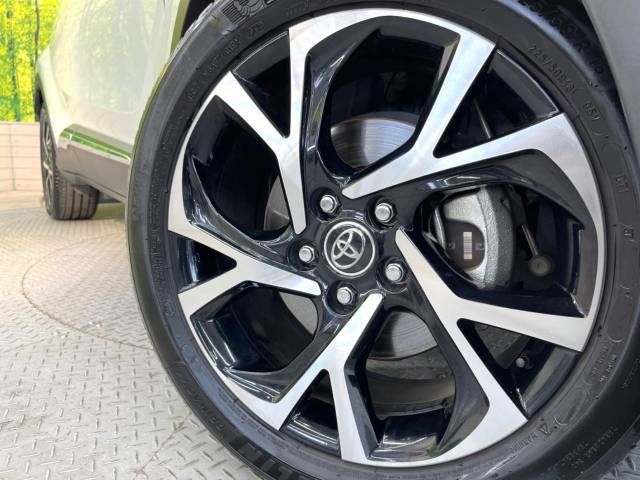 Toyota C-HR 2017-03 24735-13