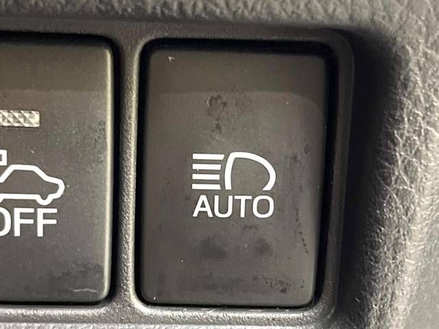 Toyota C-HR 2017-03 24735-6