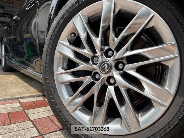 Lexus LS 2018-01 326618-13