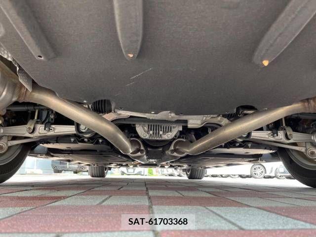Lexus LS 2018-01 326618-19