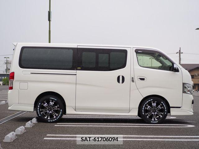 Nissan NV350 Caravan 2017-07 335341-5