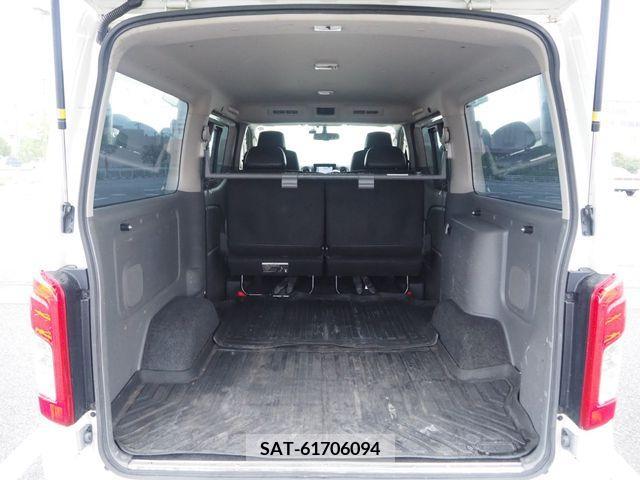 Nissan NV350 Caravan 2017-07 335341-23