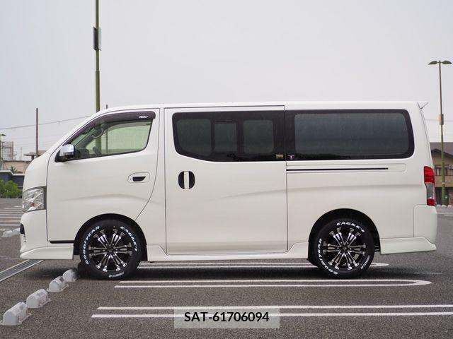 Nissan NV350 Caravan 2017-07 335341-8