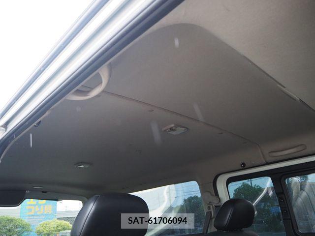 Nissan NV350 Caravan 2017-07 335341-22