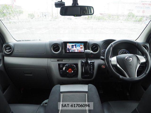 Nissan NV350 Caravan 2017-07 335341-13