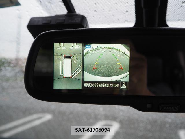 Nissan NV350 Caravan 2017-07 335341-17