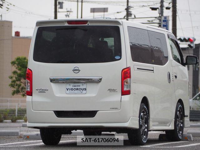 Nissan NV350 Caravan 2017-07 335341-12