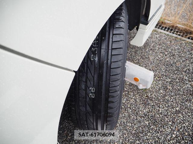 Nissan NV350 Caravan 2017-07 335341-28