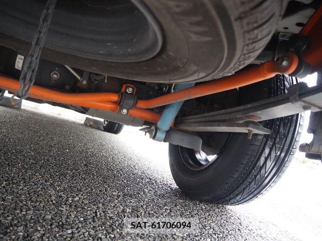 Nissan NV350 Caravan 2017-07 335341-27
