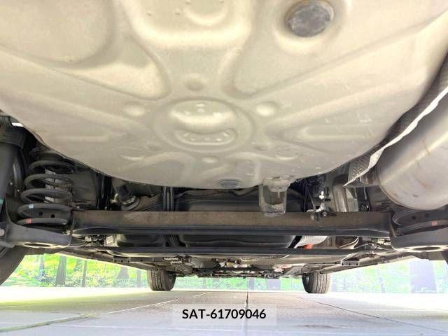 Toyota PRIUS 2014-10 214086-19