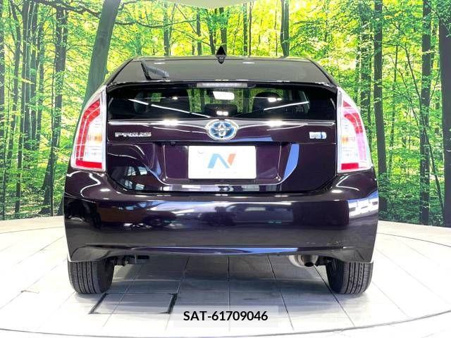 Toyota PRIUS 2014-10 214086-15