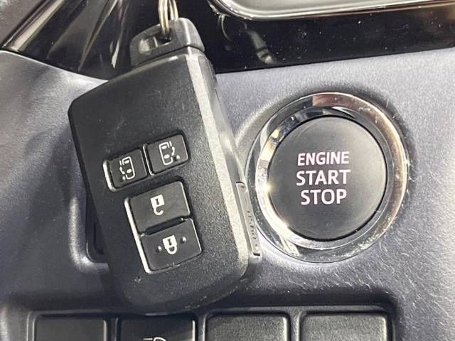 Toyota VOXY 2017-06 18121-5