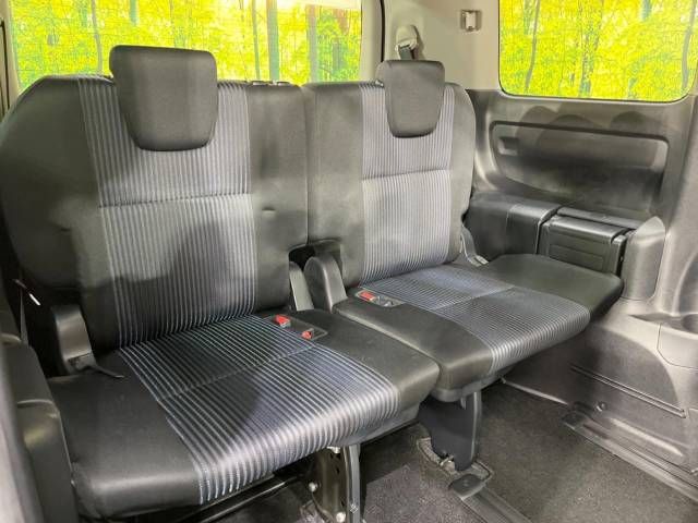 Toyota VOXY 2017-06 18121-10