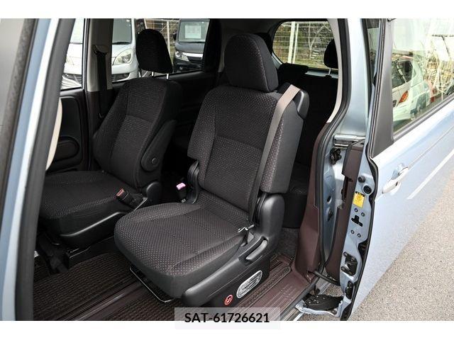 Toyota PORTE 2013-03 211593-9