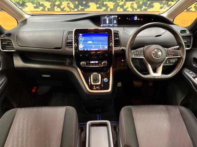 Nissan SERENA 2019-05 196685-1