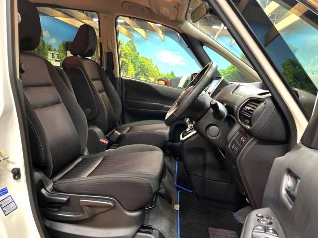 Nissan SERENA 2019-05 196685-8