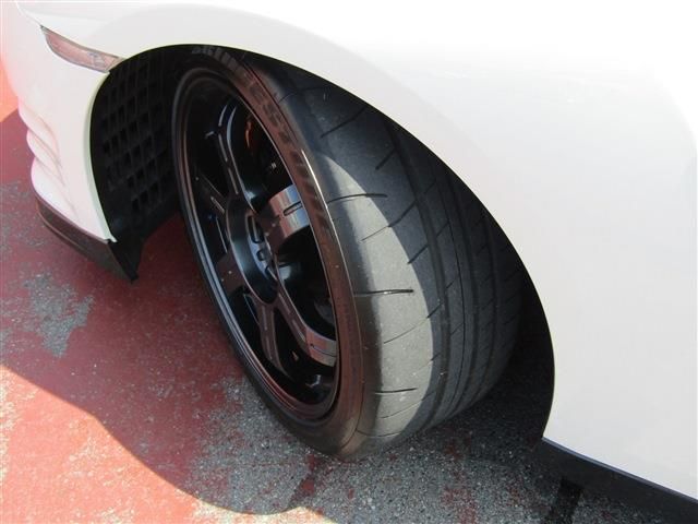Nissan GT-R 2015-03 22456-9