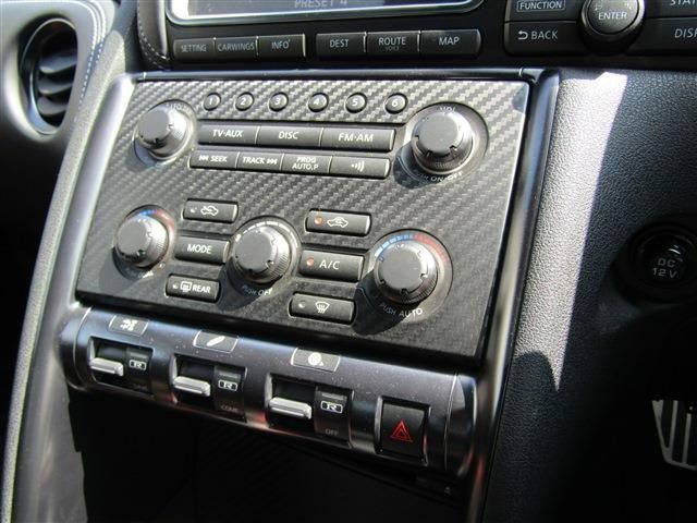 Nissan GT-R 2015-03 22456-12