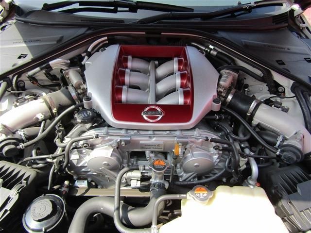 Nissan GT-R 2015-03 22456-28