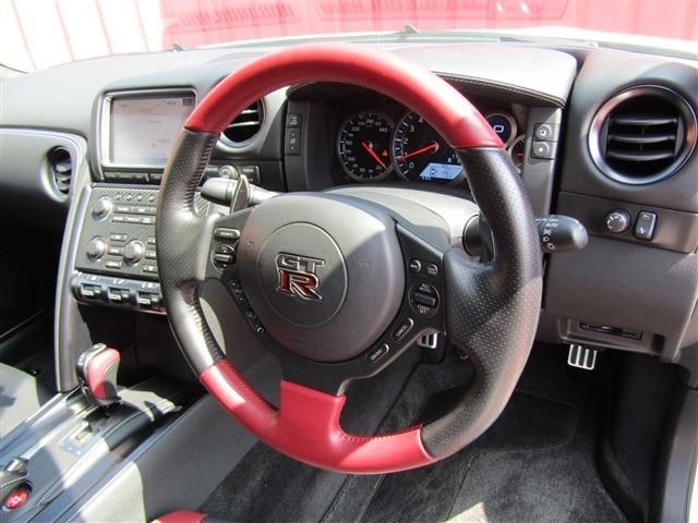 Nissan GT-R 2015-03 22456-10