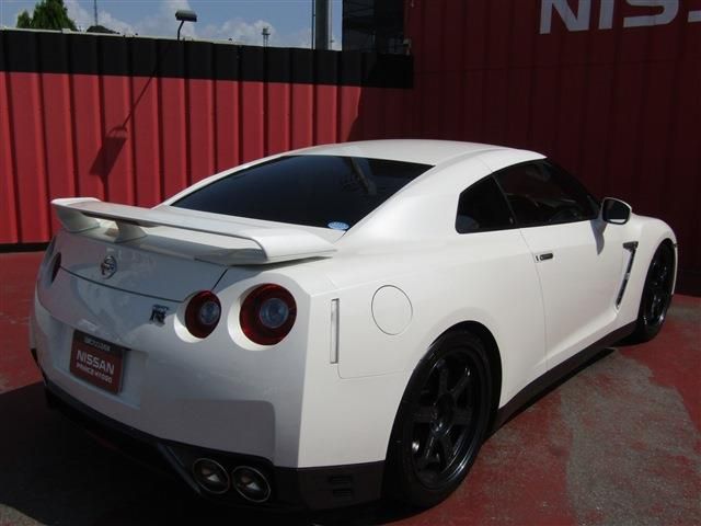 Nissan GT-R 2015-03 22456-22
