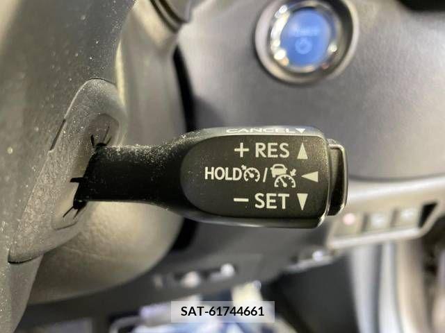 Toyota C-HR 2018-06 295018-4