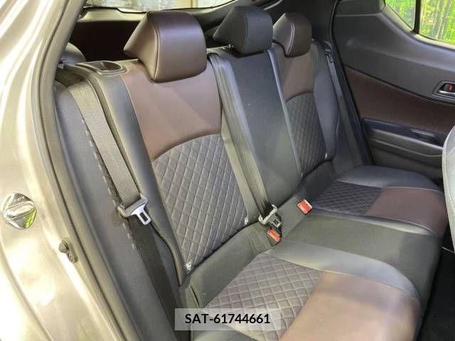Toyota C-HR 2018-06 295018-9