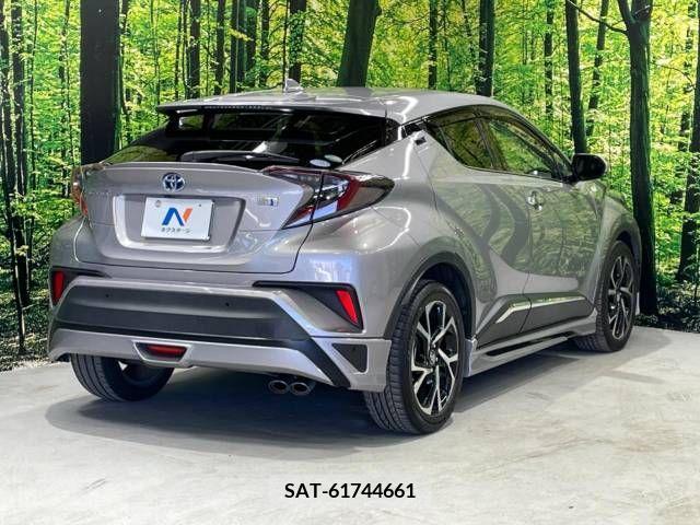 Toyota C-HR 2018-06 295018-17