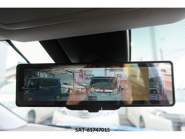 Toyota PRIUS 2020-12 239421-17
