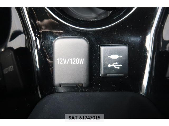 Toyota PRIUS 2020-12 239421-13