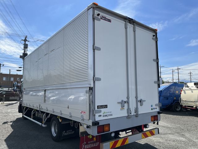 Isuzu FORWARD 2017-04 27393-4