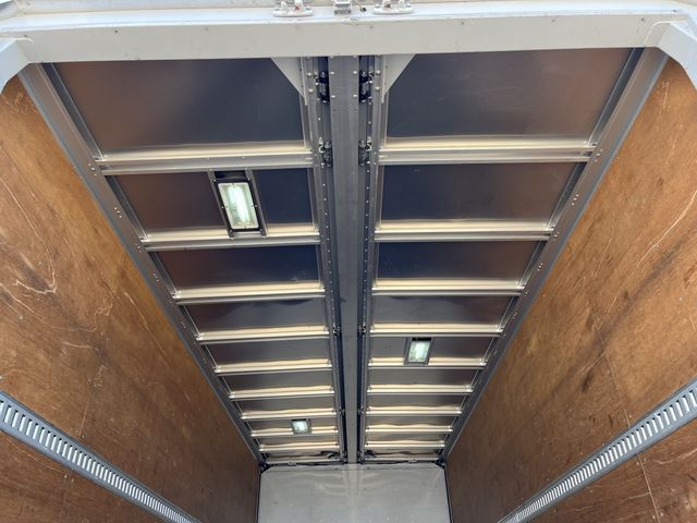 Isuzu FORWARD 2017-04 27393-10