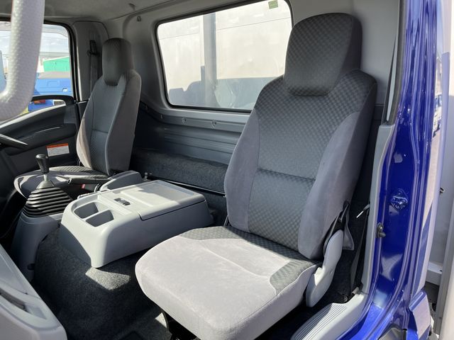 Isuzu FORWARD 2017-04 27393-21