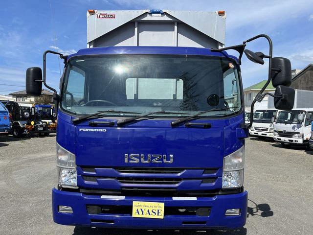 Isuzu FORWARD 2017-04 27393-2
