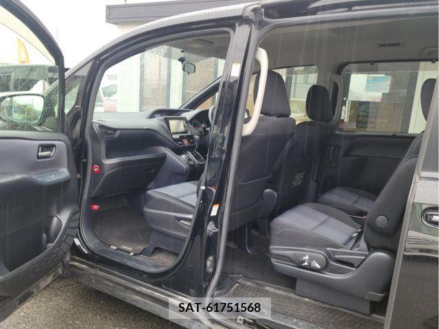 Toyota NOAH 2014-07 279528-2