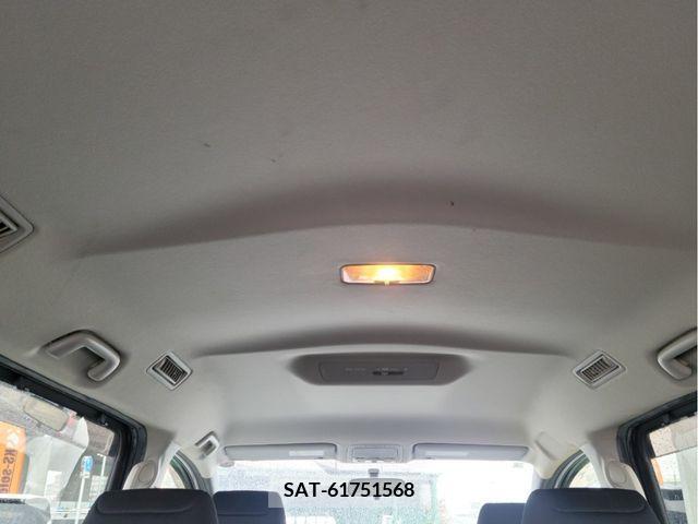 Toyota NOAH 2014-07 279528-7