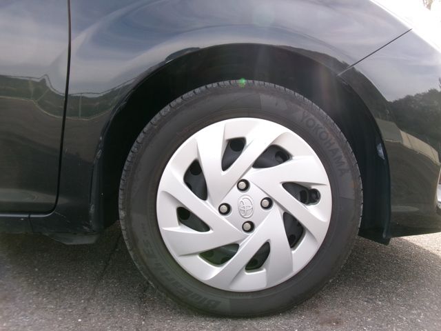 Toyota COROLLA FIELDER 2017-11 181885-3