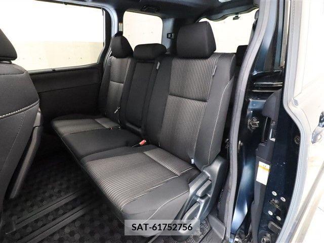 Toyota NOAH 2017-08 279558-6