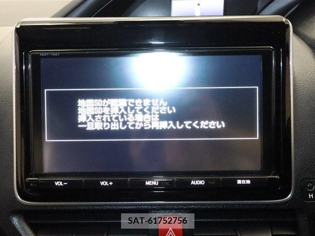 Toyota NOAH 2017-08 279558-12