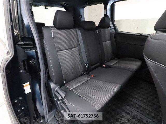 Toyota NOAH 2017-08 279558-4