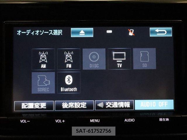 Toyota NOAH 2017-08 279558-14